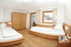 Tarlack_Appartments_Leogang_Dreizint_Appartement3-Schlafzimmer